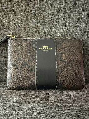 Coach Brown Signature Zip Wallet with Black Center Panel